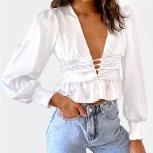 NWT Pretty Little Things White Satin Ruched Blouse size 2